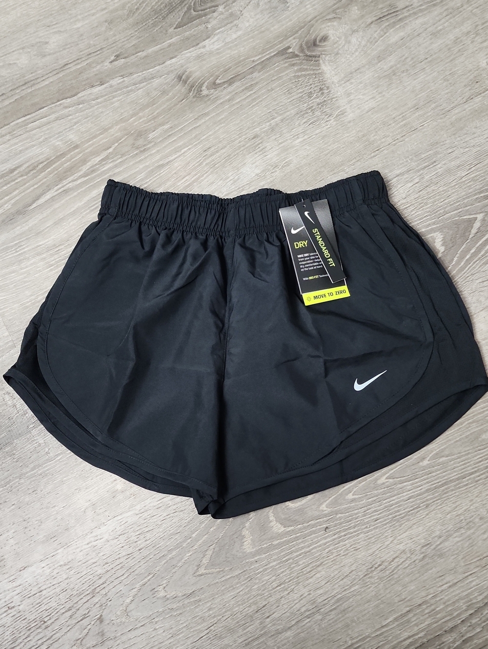Nike Women’s Black Athletic Dri-FIT Shorts Size Small New With Tags